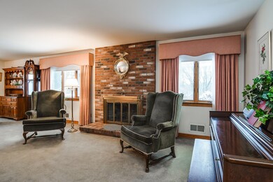 96 Goulding St W, Sherborn, MA 01770 - photo 5