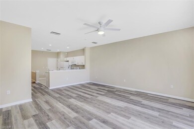 908 Hampton Cir unit 93, Naples, FL 34105 - photo 2