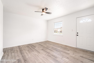 11806 Mondamon Dr, Louisville, KY 40272 - photo 7