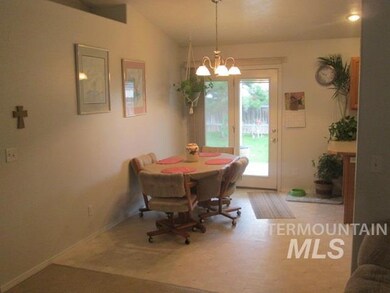 2113 Fall Ct, Nampa, ID 83686 - photo 6