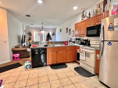 2010 Freeport Dr unit 4104, Riviera Beach, FL 33404 - photo 2