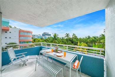 200 Ocean Dr unit 5D, Miami Beach, FL 33139 - photo 2