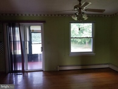 998 James Monroe Hwy, Colonial Beach, VA 22443 - photo 4