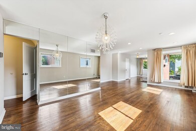 5246 Chillum Place NE, Washington, DC 20011 - photo 6