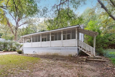 784 Commercial Ave NW, Atlanta, GA 30318 - photo 3