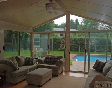 6 Woodhall Ln, Clifton Park, NY 12065 - photo 4