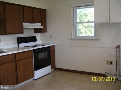 558 N Union St unit 2, Middletown, PA 17057 - photo 6