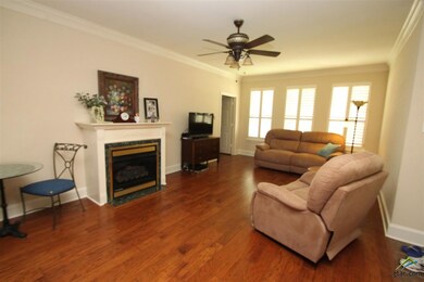 5811 Hollybrook Dr, Tyler, TX 75703 - photo 4