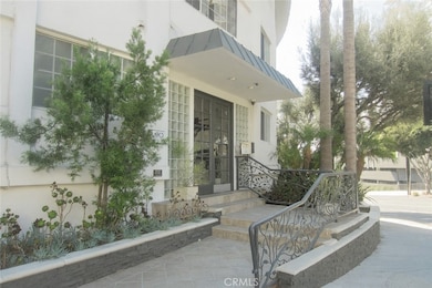 8490 Fountain Ave unit 306, West Hollywood, CA 90069 - photo 2