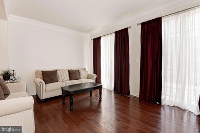 23239 Hanworth St, Ashburn, VA 20148 - photo 4