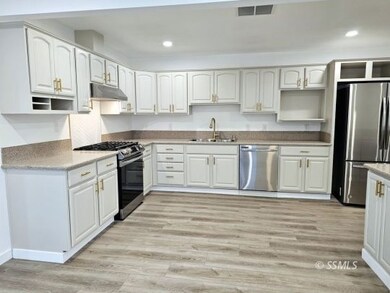 121 S Sunland St, Ridgecrest, CA 93555 - photo 4