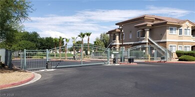 Gated community with pool and spa convenient to am