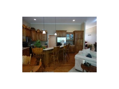 More innovative cabinetry/pantry