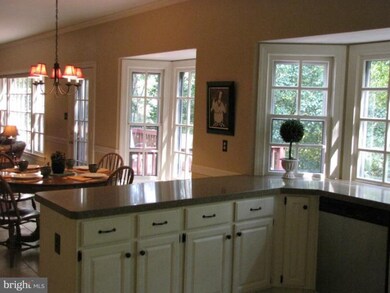 20616 Belwood Ct, Sterling, VA 20165 - photo 2