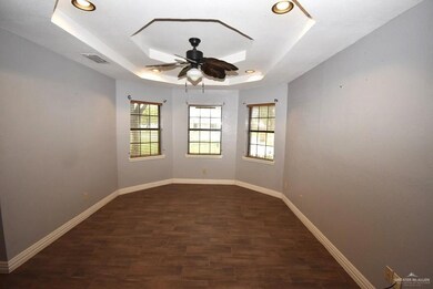 1503 W Wisconsin Rd, Edinburg, TX 78539 - photo 3