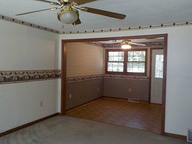 843 3rd Ave, Woonsocket, RI 02895 - photo 3