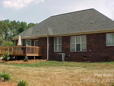 3042 Kern Dr, Salisbury, NC 28147 - photo 2