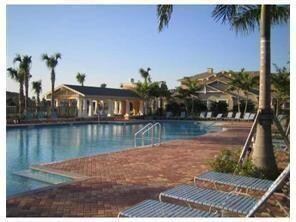 580 Pacific Grove Dr, West Palm Beach, FL 33401 - photo 7