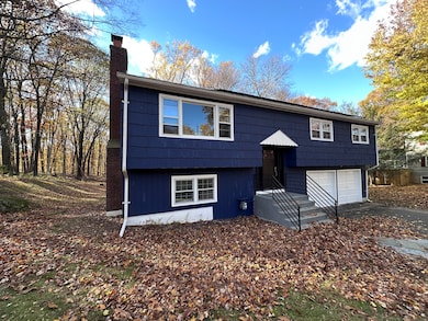 63 Stemway Rd, Trumbull, CT 06611 - photo 2