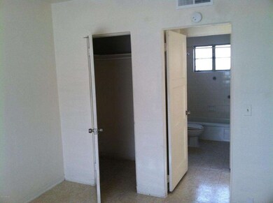 939 E Turney Ave Fourplex 012