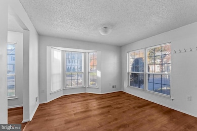 194 Darwin Ln, North Brunswick, NJ 08902 - photo 4