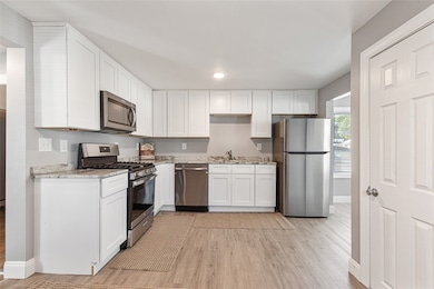 90 Huron St, Warwick, RI 02889 - photo 3