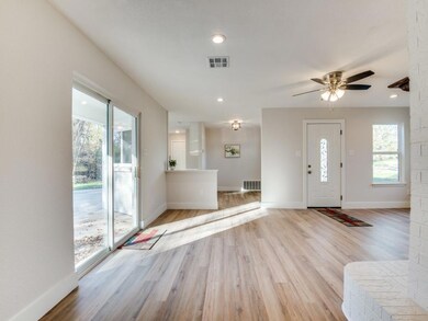 194 S Meadows Dr, Decatur, TX 76234 - photo 5