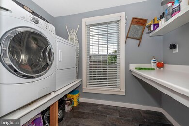 18 S Virginia Ave, Brunswick, MD 21716 - photo 7