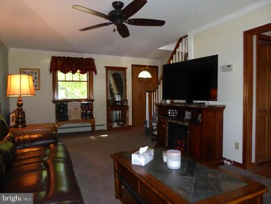 383 W Vine St, Hatfield, PA 19440 - photo 3