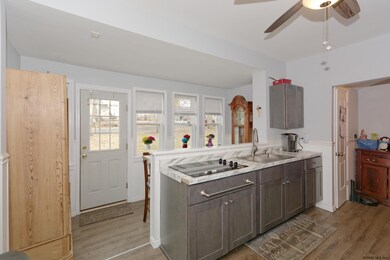 23 May St, Rensselaer, NY 12144 - photo 5