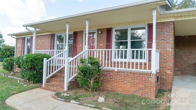 901 Moses Ct, Shelby, NC 28152 - photo 2