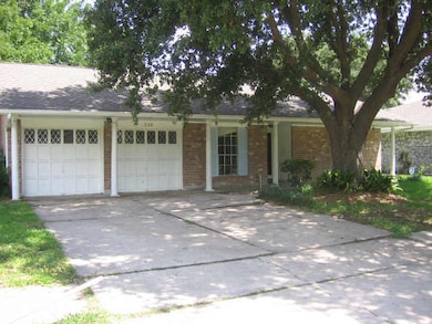 330 N Forest Blvd, Houston, TX 77090 - photo 2