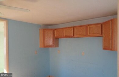 217 Colgate Ave, Dundalk, MD 21222 - photo 3