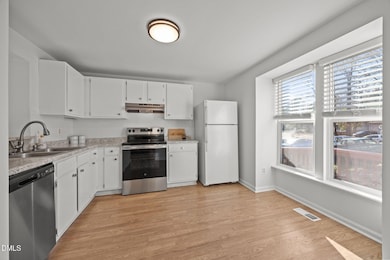 7260 Shellburne Dr, Raleigh, NC 27612 - photo 5