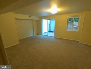 7412 Larne Ln, Lorton, VA 22079 - photo 7