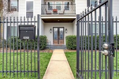 2625 Arlington St, Houston, TX 77008 - photo 2