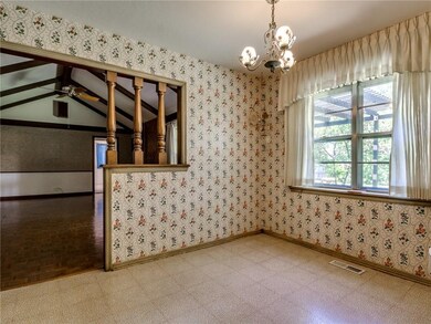 12017 Camelot Dr, Oklahoma City, OK 73120 - photo 7