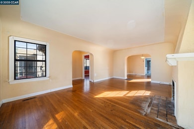 2380 107th Ave, Oakland, CA 94603 - photo 3