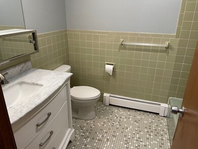 4 Hallmark Gardens unit 6, Burlington, MA 01803 - photo 6