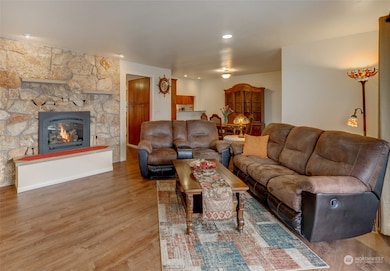 829 SE Adams Ave, Chehalis, WA 98532 - photo 7