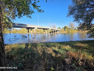 605 Riverside Ave, Defiance, OH 43512 - photo 2