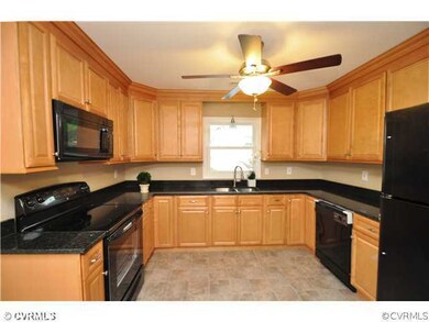 8910 Huntingcreek Terrace, North Chesterfield, VA 23237 - photo 3