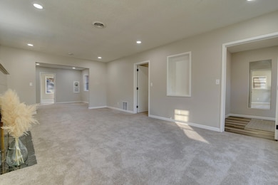 212 E 3rd St, Spencer, IA 51301 - photo 4