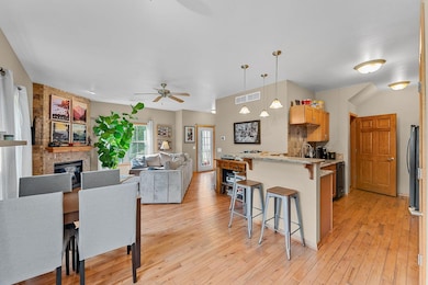 691 N River St unit 1, Merrimac, WI 53561 - photo 4