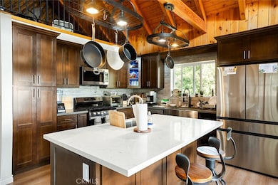 20 Oak Leaf Ln, Running Springs, CA 92382 - photo 7