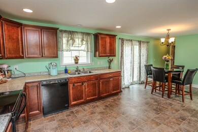 160 Badger Hill Dr, Milford, NH 03055 - photo 6