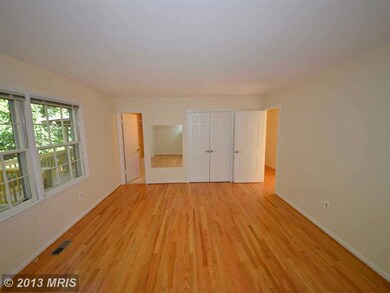 10157 Red Spruce Rd, Fairfax, VA 22032 - photo 3