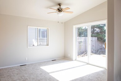 915 SW 7th Newport-7