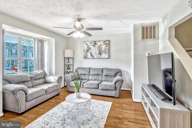 1002 Kings Crest Dr, Stafford, VA 22554 - photo 2