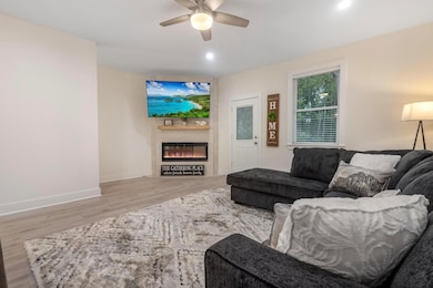 1577 Metropolitan Blvd unit 4, Tallahassee, FL 32308 - photo 4